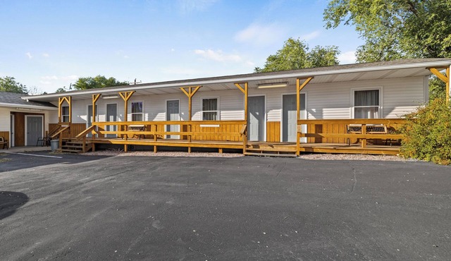 Studio Apartment #6 In Moorcroft Wyoming Located Near Keyhole Lake