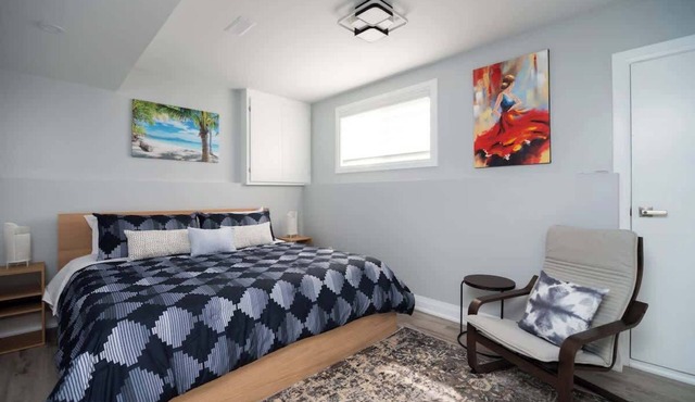 Sunset Beach House - Remodeled - 1 block to beach