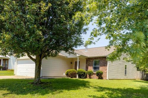 Sutherland Retreat 3BR 2BA and 2 car garage