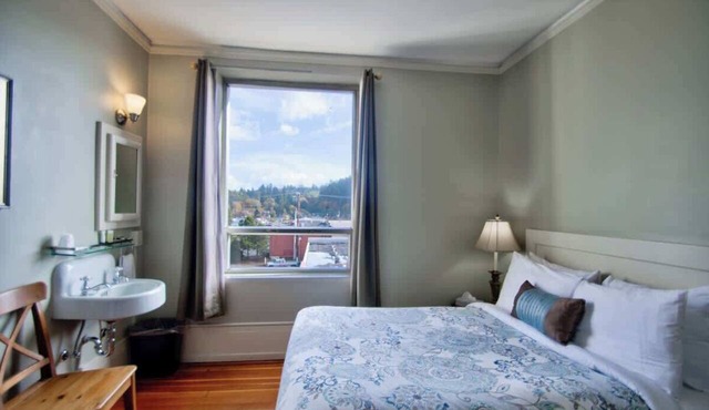 The Peak at Centralia Square | Room 308