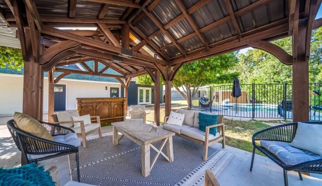 The Zen Den Studio 1 Pool-Gym