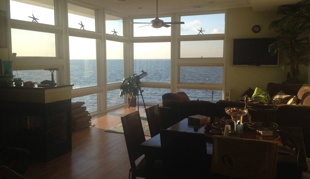 Views! Views! Views! Beach, Boating and RoofTop HotTub! With Beach! 1 week left