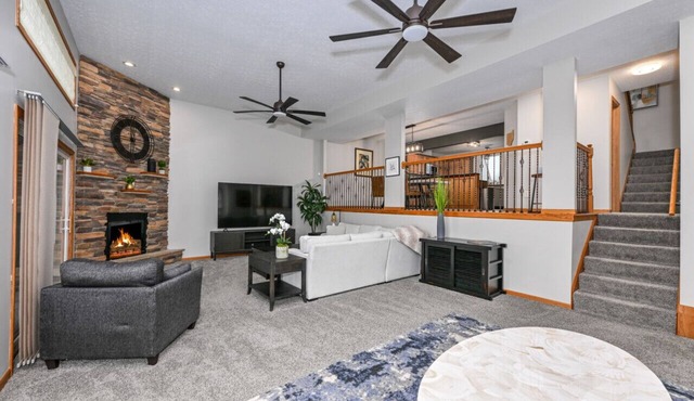Wadsworth 3 bed 2.5 bath Townhome