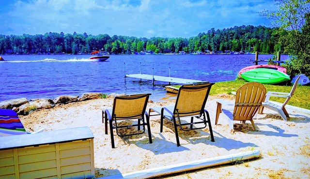 Waterfront/Espresso/Wifi/Games volleyball/Beach/kayaks hammocks/Darts/Pet/Creek