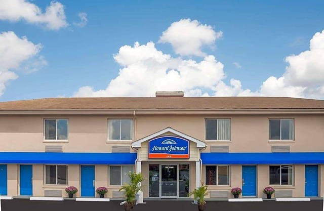 2-Star Hotel ∙ Howard Johnson by Wyndham Springfield