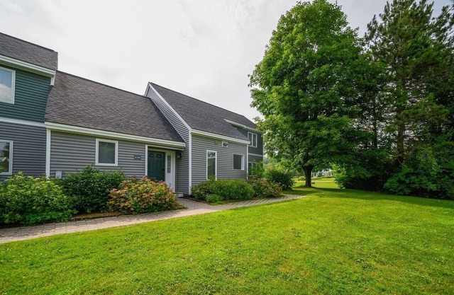 2BR Stoweflake Townhouse with Resort Amenities