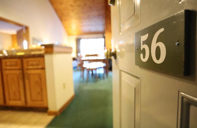 3 Bedroom Deer Park Condo on Lake and close to Recreation Center