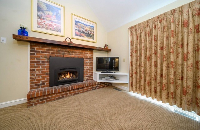 3BR Stoweflake Townhouse with Resort Amenities