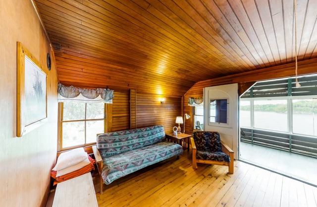 56 m² Cabin ∙ 3 bedrooms ∙ 7 guests