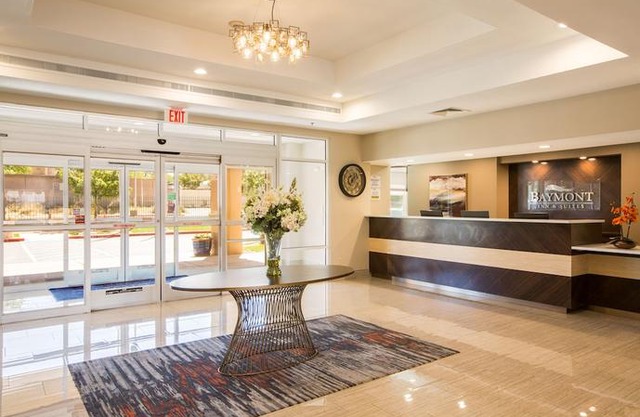 Baymont by Wyndham Albuquerque Airport Hotel