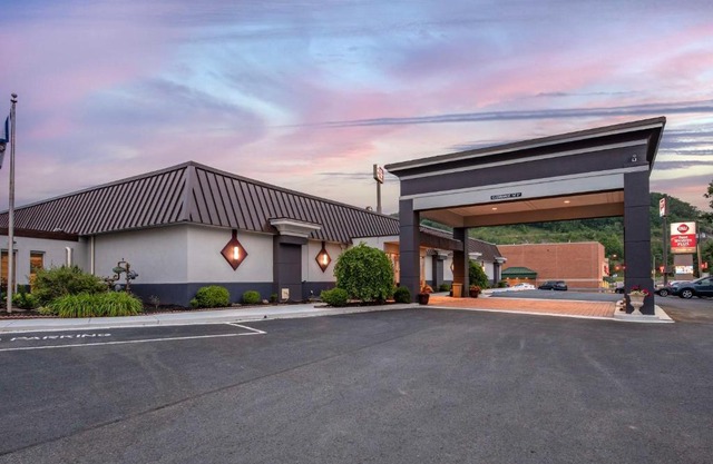 Bridgeport Inn 