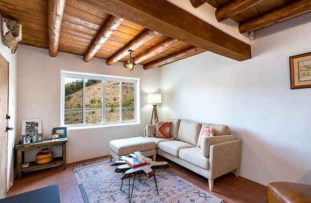 Casa Sarita, 3 Bedrooms, Patio, Ground Floor, Sleeps 8