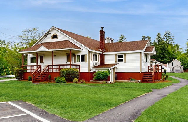 Comfortable motel rooms in a great location with shared resort amenities