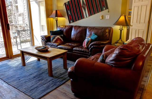 Condo located two Blocks from the Lift