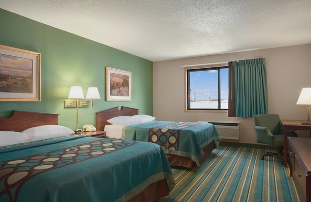 Coratel Inn & Suites New Richmond - 2 Queen Bed Non-Smoking