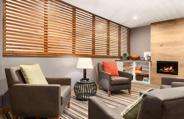 Country Inn & Suites by Radisson Baxter MN