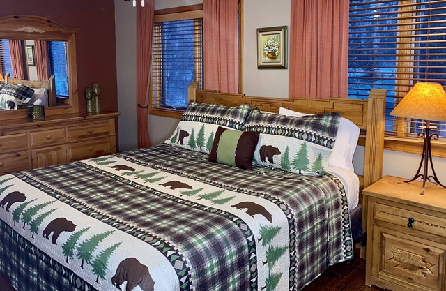 COZY 3 Bedroom Condo Red River, NM COTTONWOOD #2