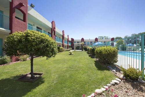 Days Inn 