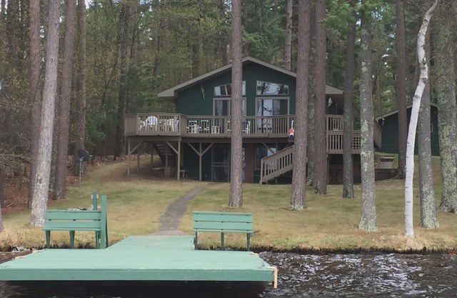 Lovely Open-Concept Home on Catfish Lake w/Guest Cottage