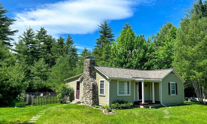 Easton Cottage | 102 m² Cabin ∙ 2 bedrooms ∙ 6 guests