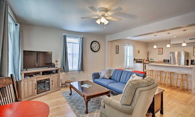 Menomonie Apartment | 125 m² Apartment ∙ 2 bedrooms ∙ 8 guests