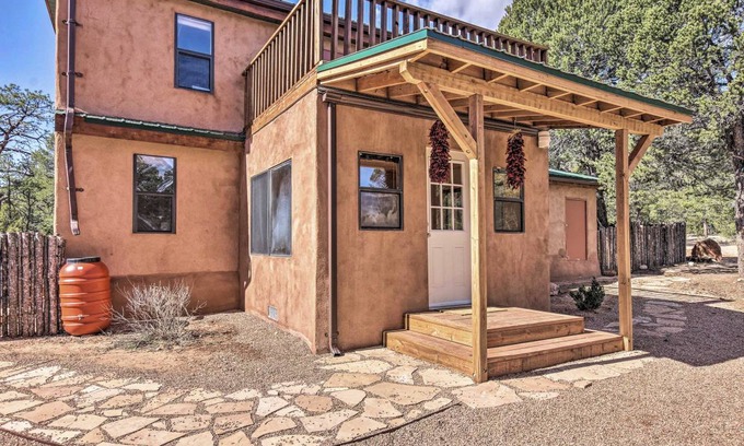 Rowe House | 139 m² House ∙ 2 bedrooms ∙ 4 guests