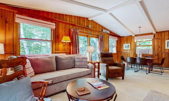 Stratton and Bromley Ski Areas House | 158 m² House ∙ 3 bedrooms ∙ 6 guests