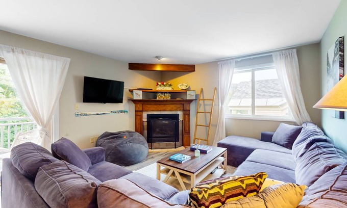 Jeffersonville Condo | 159 m² Condo ∙ 3 bedrooms ∙ 12 guests