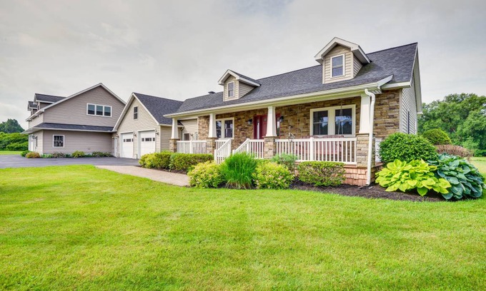 Lowville House | 204 m² House ∙ 5 bedrooms ∙ 12 guests
