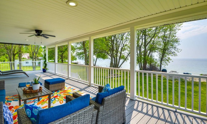 Three Mile Bay House | 205 m² House ∙ 4 bedrooms ∙ 10 guests