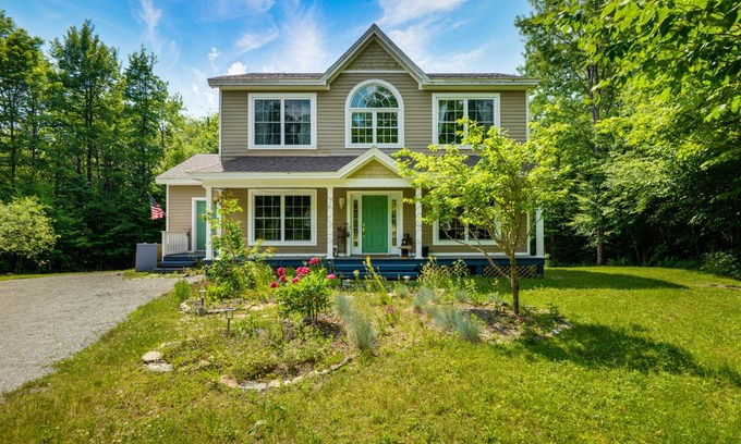 West Dover House | 209 m² House ∙ 4 bedrooms ∙ 12 guests