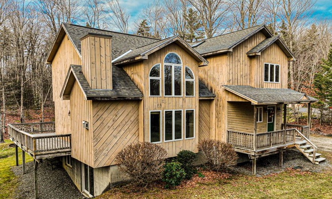 West Dover House | 209 m² House ∙ 4 bedrooms ∙ 8 guests