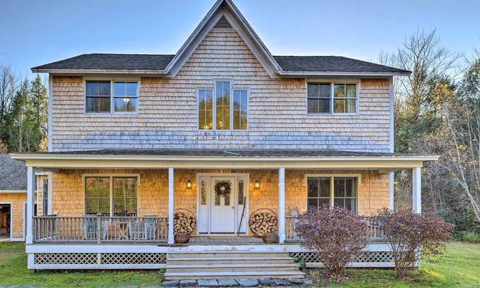 Montgomery Center House | 222 m² House ∙ 4 bedrooms ∙ 9 guests