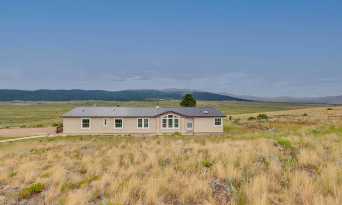 Angel Fire House | 232 m² House ∙ 4 bedrooms ∙ 15 guests