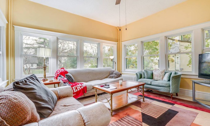 Eau Claire House | 232 m² House ∙ 4 bedrooms ∙ 8 guests