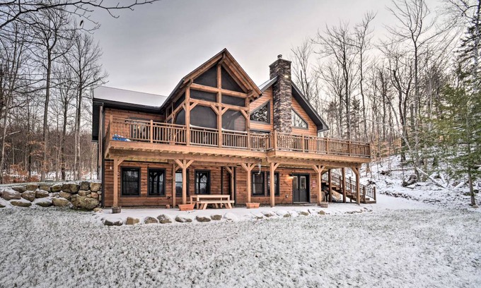 Town of Black Brook House | 286 m² House ∙ 4 bedrooms ∙ 8 guests