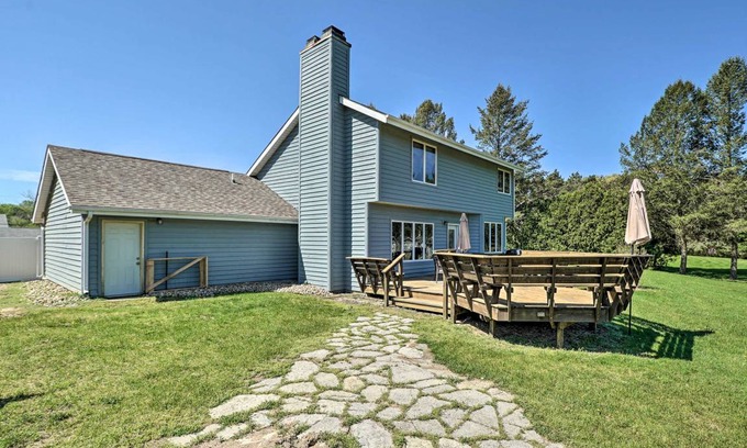 Coloma House | 295 m² House ∙ 4 bedrooms ∙ 21 guests