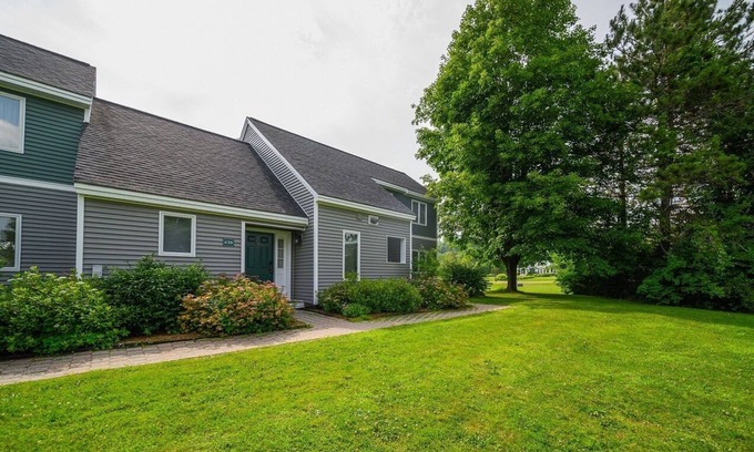 Stowe Area House | 2BR Stoweflake Townhouse with Resort Amenities