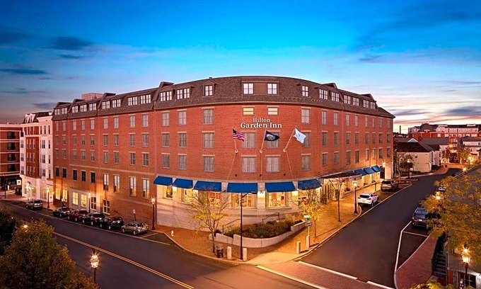Portsmouth Hotel | 3-Star Hotel ∙ Hilton Garden Inn Portsmouth Downtown