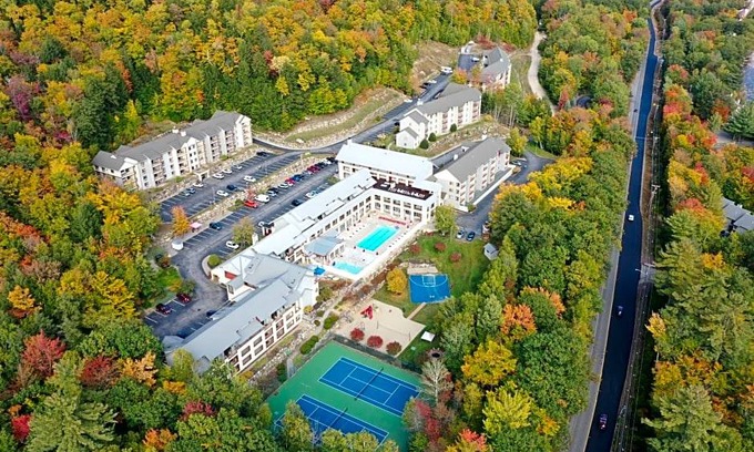 Lincoln Hotel | 3-Star Hotel ∙ InnSeason Resorts Pollard Brook