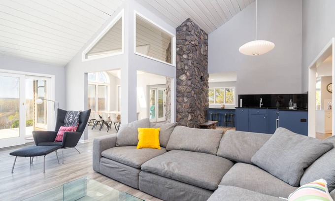 Hager City House | 349 m² House ∙ 3 bedrooms ∙ 6 guests