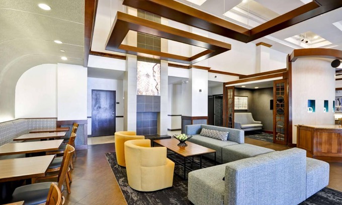 South Loop Hotel | 35 m² Hotel ∙ 127 guests