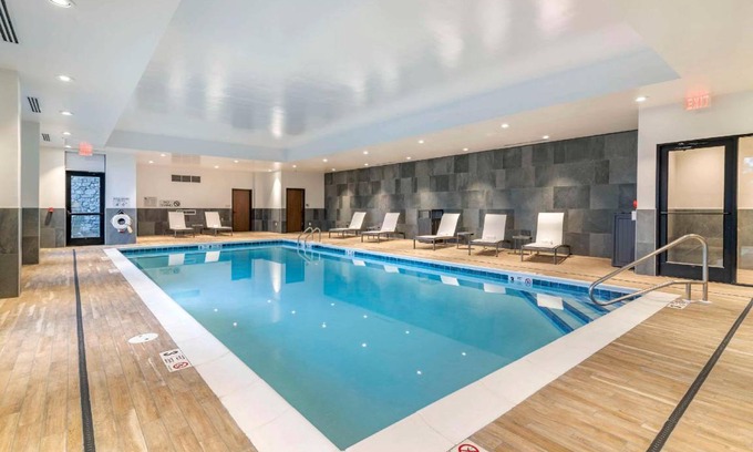 Lake Placid Hotel | 37 m² Hotel ∙ 8 guests