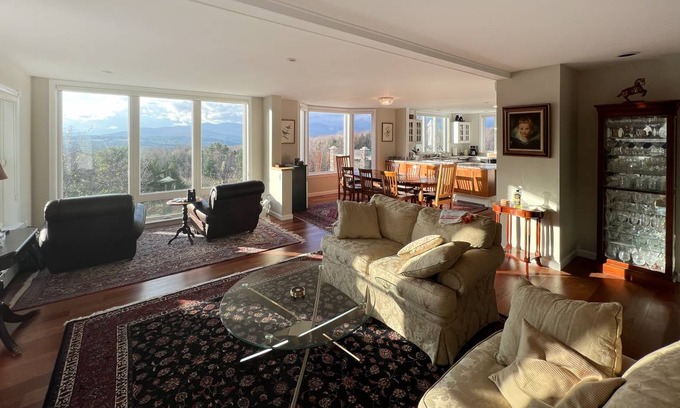 Waterbury Center House | 395 m² House ∙ 5 bedrooms ∙ 10 guests