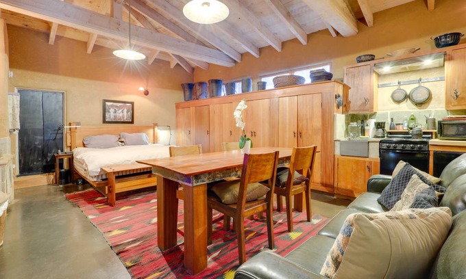Northeast Santa Fe Apartment | 41 m² Apartment ∙ 2 guests