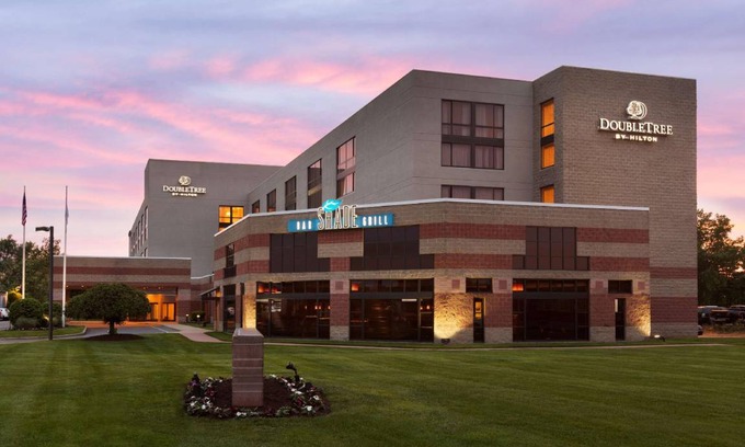 Windsor Locks Hotel | 45 m² Hotel ∙ 127 guests