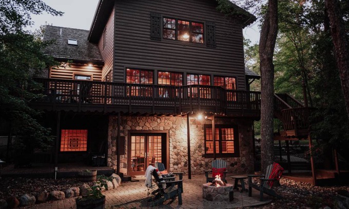 Pequot Lakes Cabin | 468 m² Cabin ∙ 7 bedrooms ∙ 18 guests