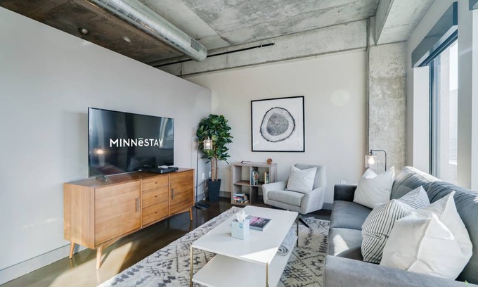 Warehouse District House | 50 m² Loft ∙ 1 bedroom ∙ 4 guests
