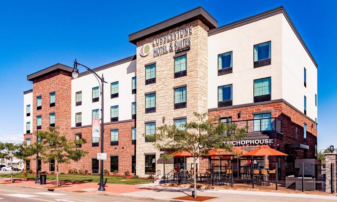 Superior Hotel | 51 m² Hotel ∙ 127 guests
