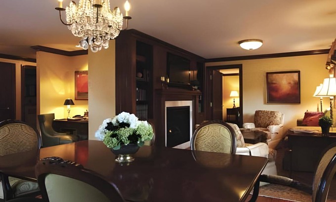 Downtown Hotel | 56 m² Hotel ∙ 127 guests